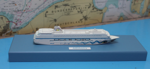 Cruise ship "AIDAmira" white version (1 p.) GER 2019 in 1:1400